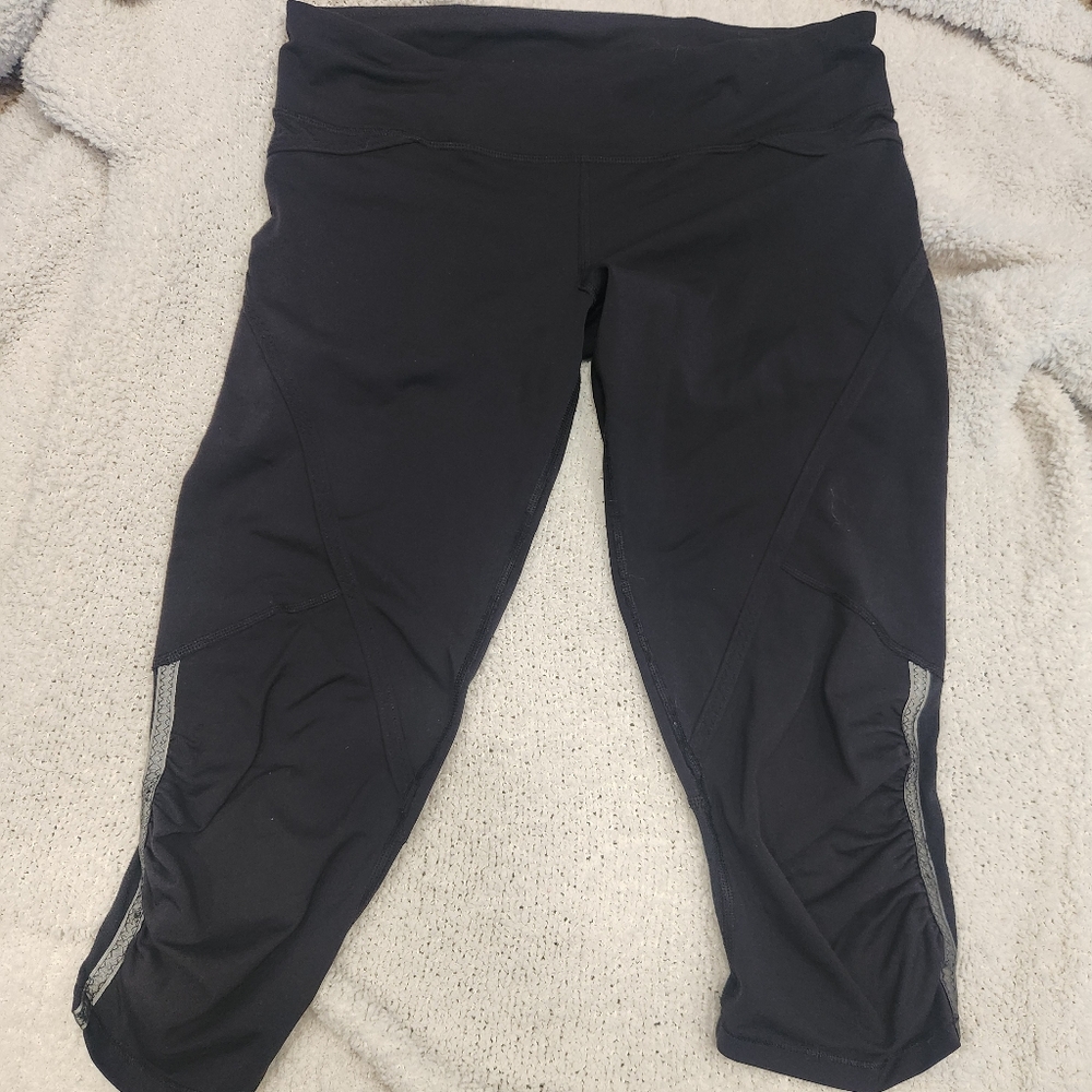 Lululemon Run For Your Life Crops Size 8 Black Ruched Sides